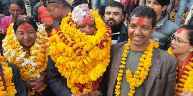 बास्कोटाको वडामा गठबन्धनका उम्मेदवारलाई भव्य स्वागत, ‘चुनाव हार्ने डरले गोकूलजी निदाउन छोड्नुभयो’