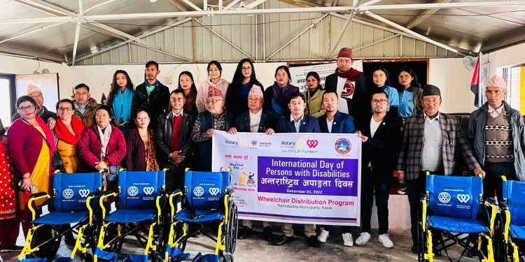 रोटरी क्लब अफ धुलिखेलद्वारा नमोबुद्ध नगरपालिकालाई ह्वील चियर हस्तान्तरण