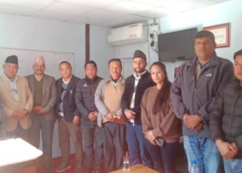 तेमालमा सञ्चालित आयोजनाहरुको बारेमा चासो लिन अध्यक्ष र उपाध्यक्ष सडक डिभिजन कार्यालयमा