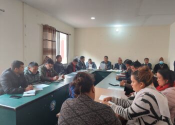 रोशीको आठौ कार्यपालिका वैठक सम्पन्नः आगलागी भई घर पूर्ण नष्ट भएको परिवारलाई ७५ हजार र दुर्घटनामा परि मृत्यु भएको परिवारलाई ३० हजार नगद सहयोग गर्ने निर्णय