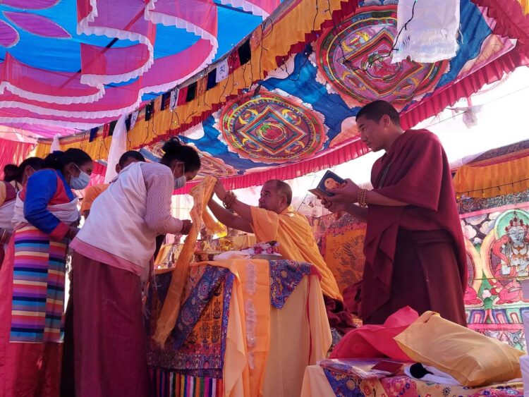 धर्म गुरु टुल्कु रिन्पोछेद्धारा आयु अभिषेक, शरण गमणको शिल कार्यक्रम सम्पन्न