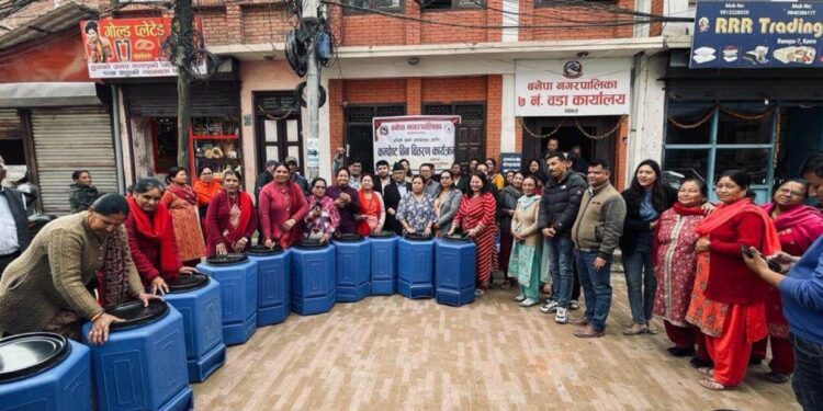 बनेपा नगरपालिका र उपभोक्ताको ५०÷५० प्रतिशत लागतमा कम्पोष्ट विन वितरण