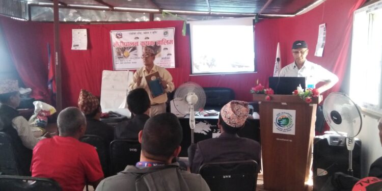 रोशीका कृषकहरुलाई माहुरी पालन सम्बन्धि तालिम