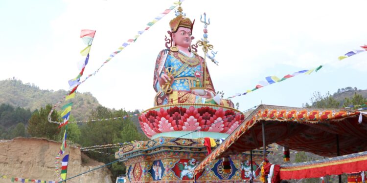 नमोबुद्ध ९ गहतेमा गुरु पद्यसम्भवको ४३ फिट अग्लो प्रतिमा निर्माण