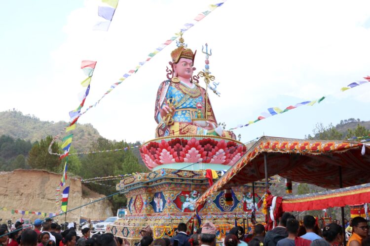 नमोबुद्ध ९ गहतेमा गुरु पद्यसम्भवको ४३ फिट अग्लो प्रतिमा निर्माण