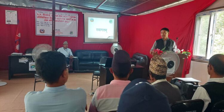 शैक्षिक गुणस्तर सुधारका लागि प्र.अ.,वि.व्य.स.,अध्यक्ष र गाउँपालिका प्रतिनिधिबिच गोष्ठि