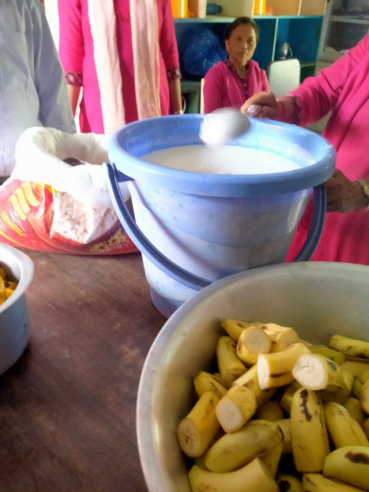 रेडियो रोशी १०१.६ मेगाहर्ज