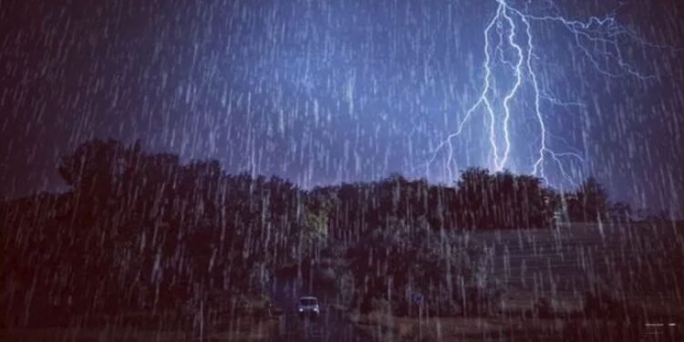 आज देशभरि नै लगातार पानी पर्ने, उच्च सतर्कता अपनाउन मौसमविद्कोे अनुरोध