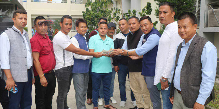 तेमाल ७ का ११ बर्षीय व्लड क्यान्सर पीडित मोक्तानलाई नेपाली कांग्रेस काभ्रेको सहयोग