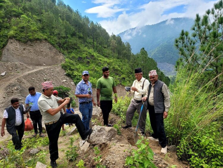 वी. पी स्मृती दिवसमा नमोबुद्धमा वृक्षारोपण