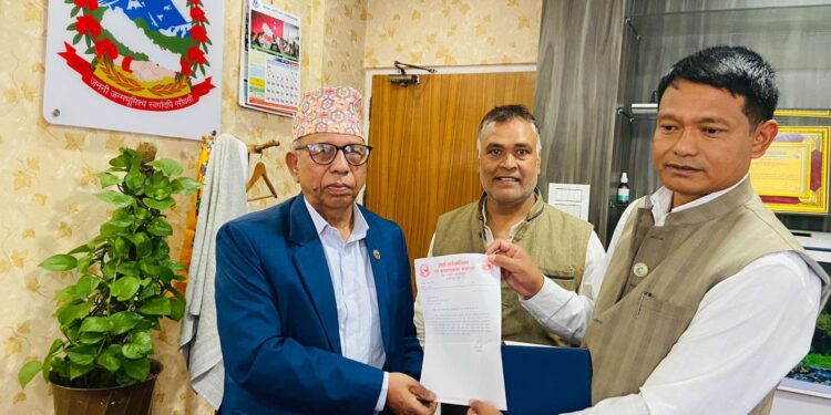 रोशीका अध्यक्ष लामाद्वारा लम्पी पिडित किसानलाई संघीय सरकार समक्ष राहत माग