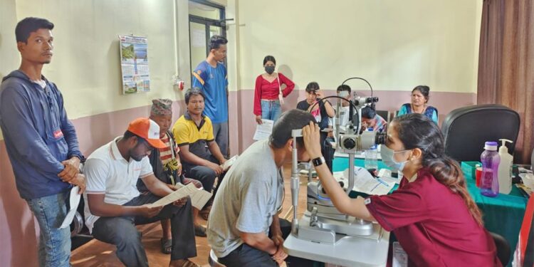 देशका विभिन्न ठाउँमा आँखा पाक्ने रोग तीब्र रुपमा फैलिदै, कसरी बच्ने ?
