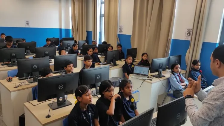 काठमाडौँको दरबार हाइस्कूलमा ‘रोवोटिक्स कोडिङ’ कक्षा सुरु