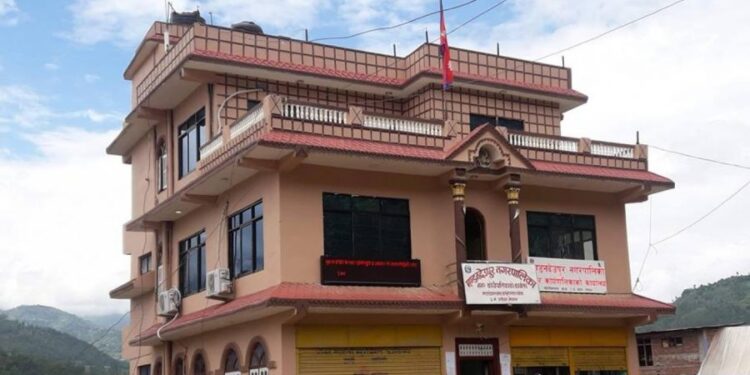 मण्डनदेउपुर नगरपालिकामा लम्पी स्किन रोग विरुद्ध निःशुल्क खोप सप्ताह शुरु