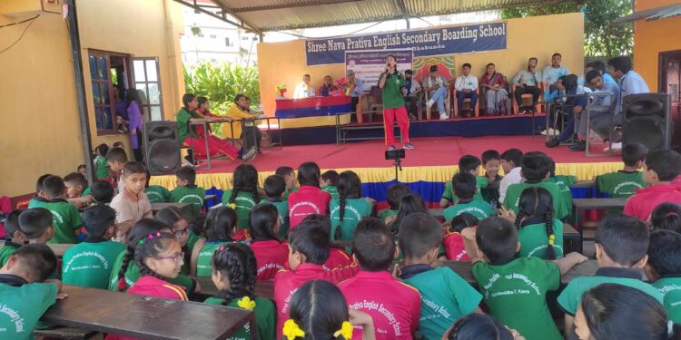 बाल दिवसको अवसरमा नव प्रतिभा अङ्ग्रेजी मा वि मा अन्तर विद्यालय स्तरीय वक्तृत्वकला