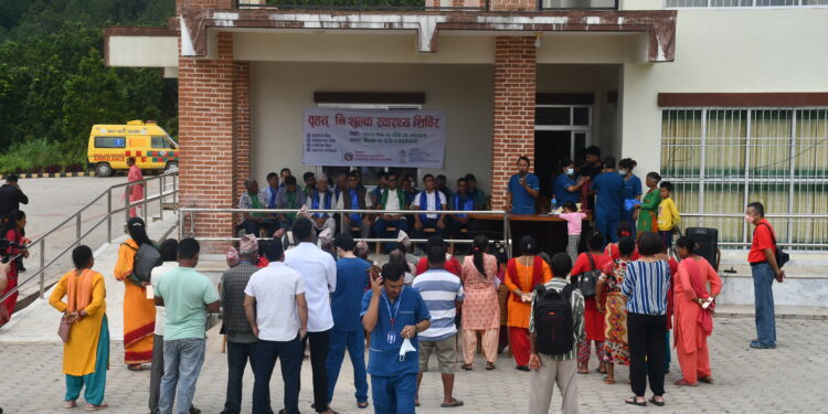 मण्डनदेउपुर नगरपालिकामा बृहत निःशुल्क स्वास्थ्य शिविर शुरु