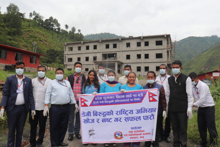 रोशी गाउँपालिका परिसरमा सरसफाई