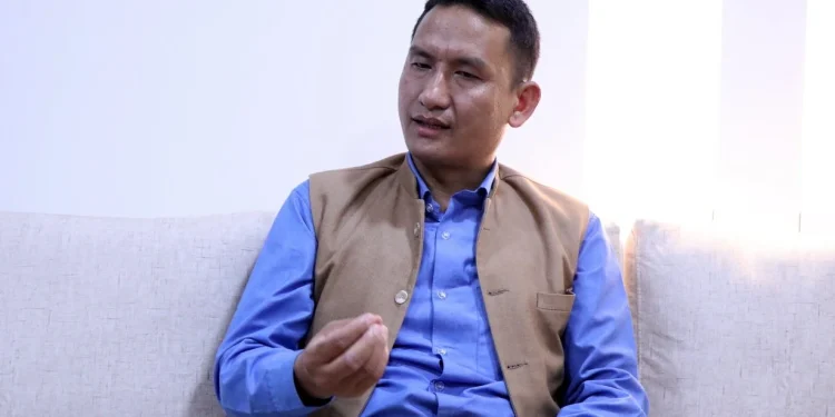 ‘गुणस्तरीय शिक्षाका लागि अभिभावक भौँतारिरहेका छन’