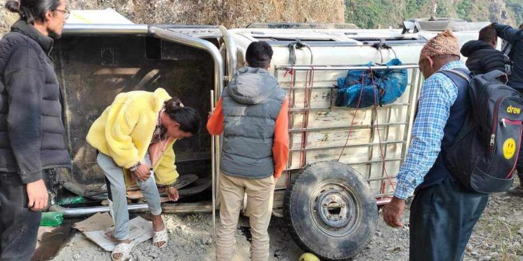 बेथानचोकमा बोलेरो दुर्घटना हुँदा ११ जना घाइते, चारको अवस्था गम्भीर