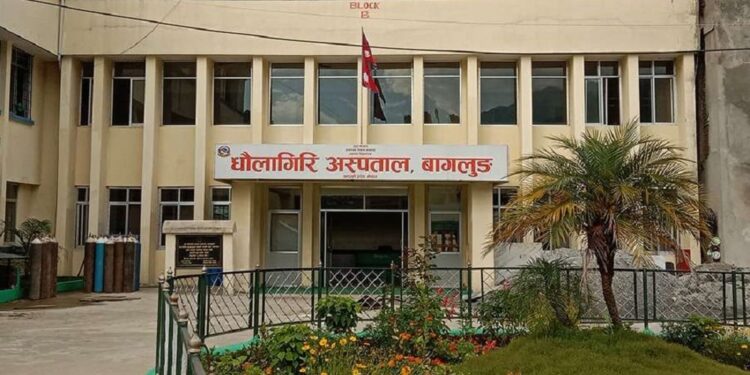 धौलागिरि अस्पतालमा अहिलेसम्मकै बढी तौल भएको बच्चाको जन्म