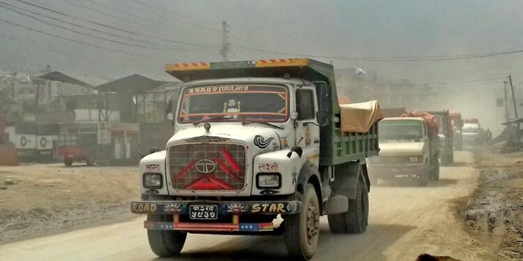 काभ्रे जिल्लामा दशैंभर टिपर सञ्चालनमा रोक