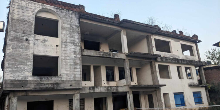 जिल्ला प्रशासन कार्यालय काभ्रेले जित्यो मुद्दा, २०६९ साल देखि अलपत्र भवनले पूर्णता पाउँदै