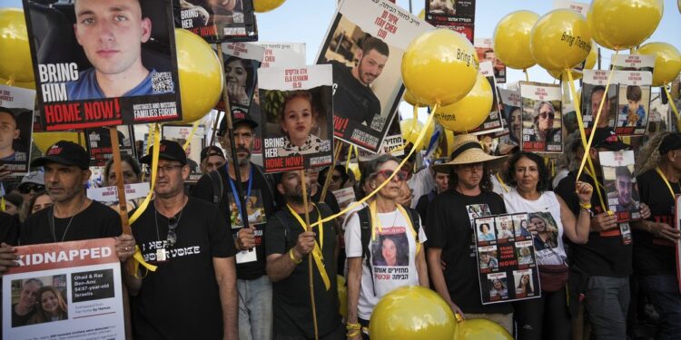 हमासले पहिलो चरणमा ५० बन्धकलाई रिहा गर्दै,अन्यको पनि रिहाइ प्रक्रिया सुरु हुने