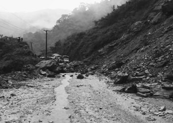 करोडौँ रुपैयाँ खर्चिएर बनेको सडक सञ्चालन हुँनै नपाई बन्द