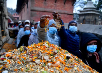 दिवङ्गत पितृको सम्मानमा देशभरका शिवालयमा शतबीज छरिँदै