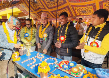 शिक्षकहरु प्रविधिमैत्री हुनुपर्छः अध्यक्ष अधिकारी