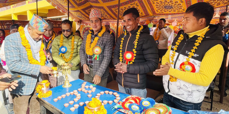 शिक्षकहरु प्रविधिमैत्री हुनुपर्छः अध्यक्ष अधिकारी