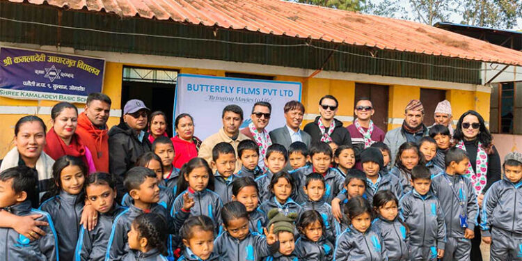 पनौती नगरपालिकाका बिद्यार्थीलाई न्यानो कपडा वितरण