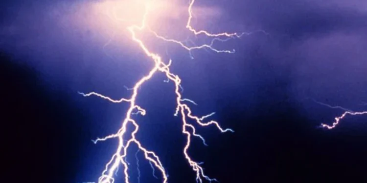 बझाङमा चट्याङ लागेर एकको मृत्यु, ७ जना घाइते