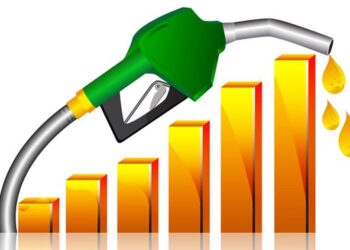 गए रातिबाट पेट्रोल प्रतिलिटर ४ रुपैयाँले बढ्यो, डिजेल र ग्यासको मूल्य यथावत्
