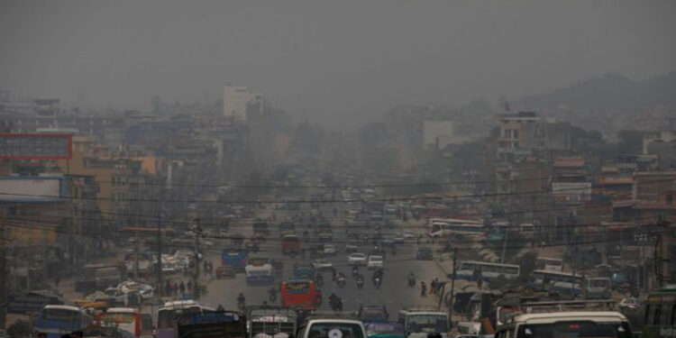 काठमाडौँ   विश्वकै पहिलो प्रदूषित सहर, मास्क लगाउन स्वास्थ्य मन्त्रालयको आग्रह