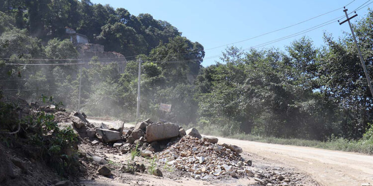 धुलिखेल–खावा सडक खण्ड भोलि पनि बन्द रहने