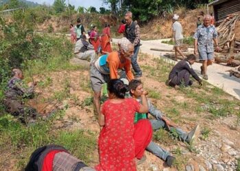 दोलखामा मलामी सवार गाडी दुर्घटना हुँदा १४ जना घाइते, ९ को अवस्था गम्भीर