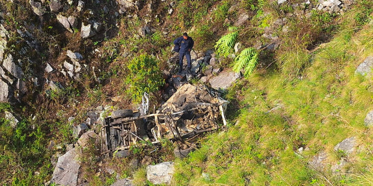 सुर्खेतमा आज बिहान भएको जिप दुर्घटनामा ४ जनाको मृत्यु