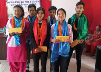 दलित विद्यार्थीलाई प्राविधिक, उच्च शिक्षा र लोक सेवा पढ्न सघाउँदै रोशी गाउँपालिकाका