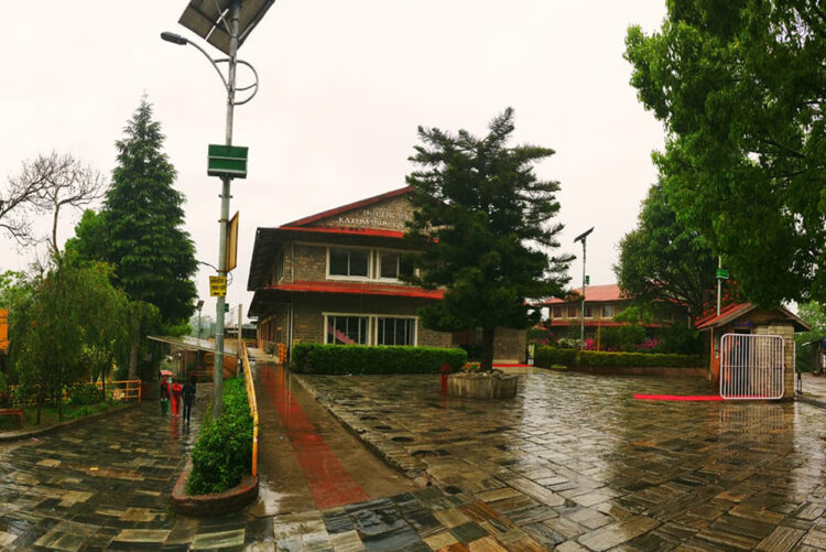 धुलिखेल अस्पतालको बिरामी कुरूवा कोठामा शव फेला