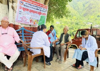 टोल टोलमै पुगेर नमोबद्धका जेष्ठ नागरिकहरुलाई निःशुल्क स्वास्थ्य सेवा