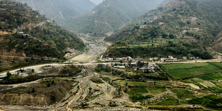 रोशी–९ चिउरीबासकी आरती लामाको शव तेमाल–८ स्थित खोलाको किनारमा फेला