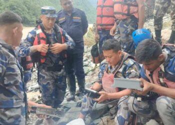 पानी भित्र हेर्न मिल्ने ड्रोन क्यामराबाट त्रिशूलीमा बेपत्ता बस र यात्रुको खोजी चल्दै