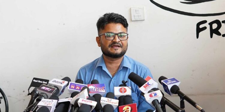 सहकारी ठगी र पासपोर्टबारे रविमाथि छानबिन गर्न मुकुल ढकालको माग