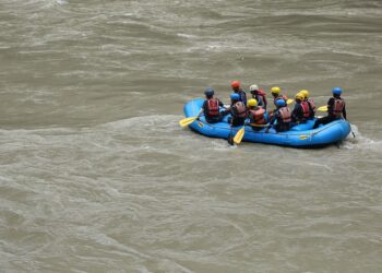 त्रिशूली नदीमा बेपत्ता बस र शवको खोजीमा भारतीय उद्धार टोली खटियो