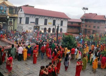 आज साउनको पहिलो सोमबार, देशभरका शिवालयहरुमा भक्तजनहरुको भीड