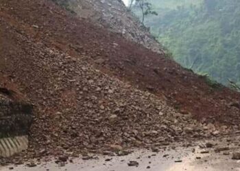 सुक्खा पहिरोले अवरुद्ध बनेको अरनिको राजमार्ग एकतर्फी सञ्चालन