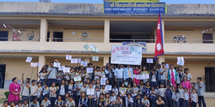 संविधान दिवसको अवसरमा रोशीको विन्ध्यवासिनी माविमा दीप प्रज्वलन सहित शुभकामना आदानप्रदान