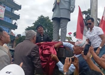कांग्रेस सभापति देउवाद्धारा महामानव वि.पी.कोइरालाको प्रतिमा अनावरण