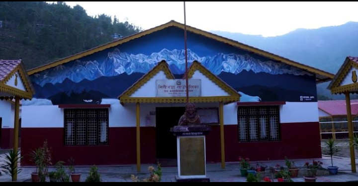 वैदेशिक रोजगारीमा गएका वडाध्यक्षलाई फर्काउन स्थानीयको माग